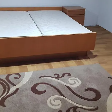Dragan Rovine 아파트 *